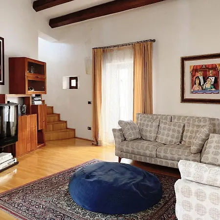 Apartment Old Town Luxury