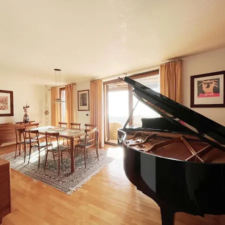 Old Town Luxury Apartment