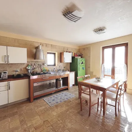 Old Town Luxury Apartment *